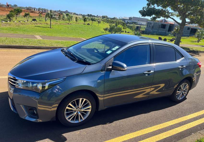 Toyota Corolla Altis ELEGANCE 2015 - 1 - Family Cars  on Aster Vender