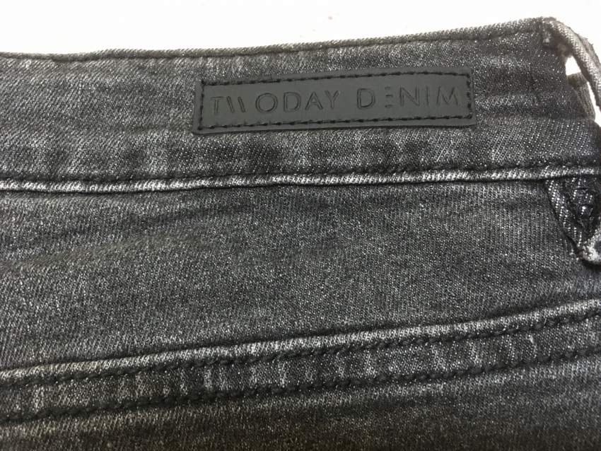 Jeans noir T34 stretch (Hollande) - 1 - Pants & Leggings (Women)  on Aster Vender