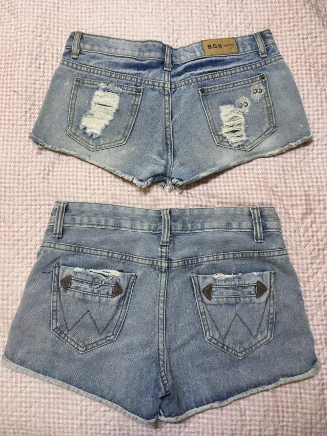 Short- 2 pairs sold together/ Taille L - 1 - Pants & Leggings (Women)  on Aster Vender