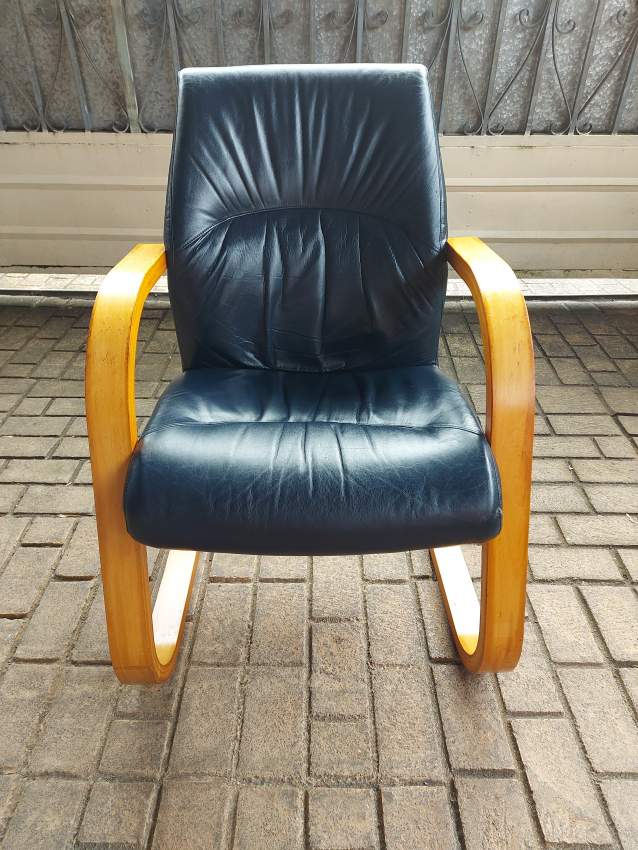 Executive Chair - 2 - Chairs  on Aster Vender