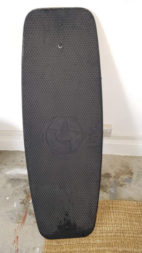 Distortion 111 Wakeskate - 0 - Skateboard & Hoverboard  on Aster Vender