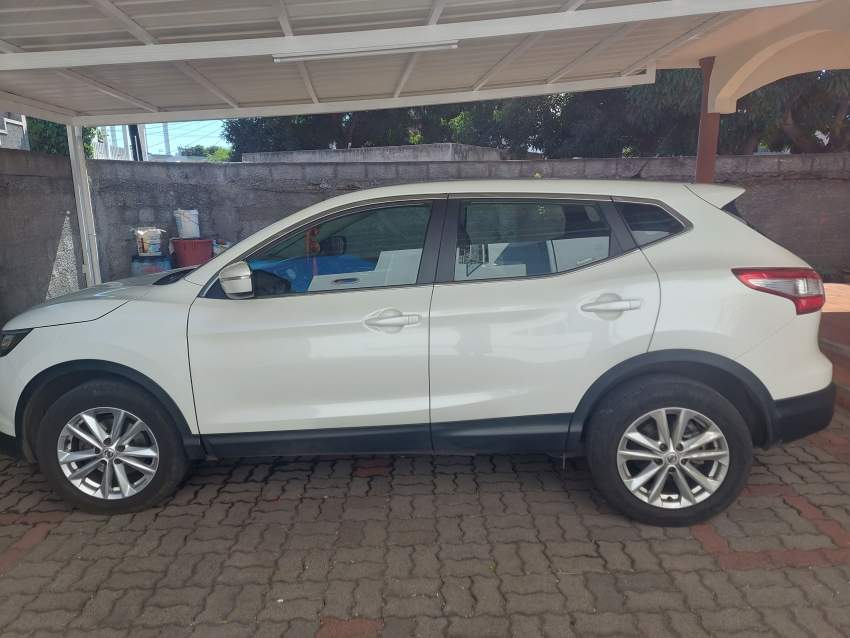 Car For sale - 1 - SUV Cars  on Aster Vender