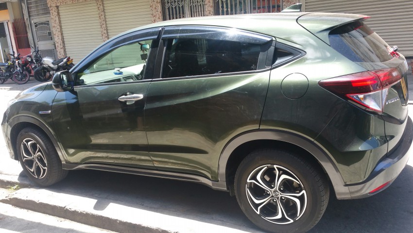 Honda vezel  - 0 - Family Cars  on Aster Vender