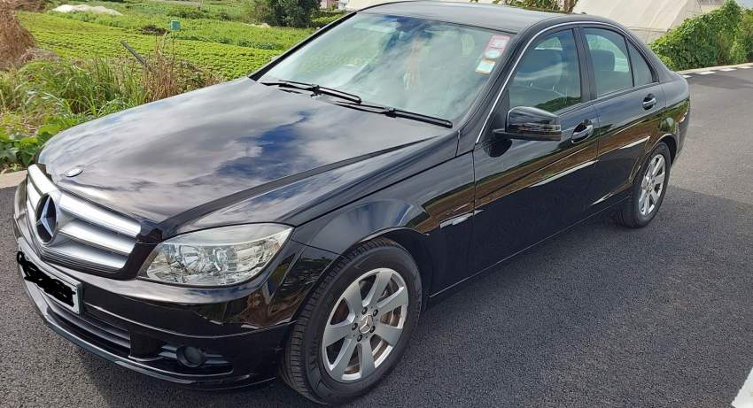 MERCEDES BENZ C180 FOR SALES - 3 - Luxury Cars  on Aster Vender