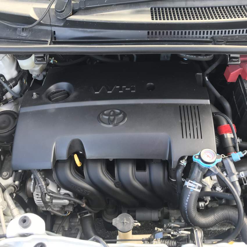 Vitz RS GS - 5 - Sport Cars  on Aster Vender