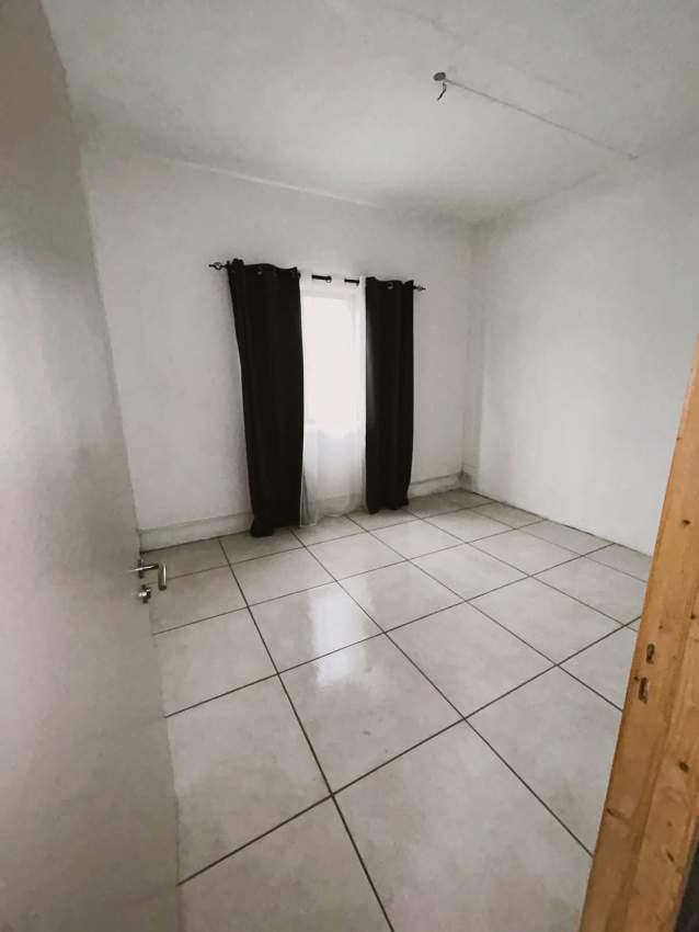 House for Sale - 5 - House  on Aster Vender