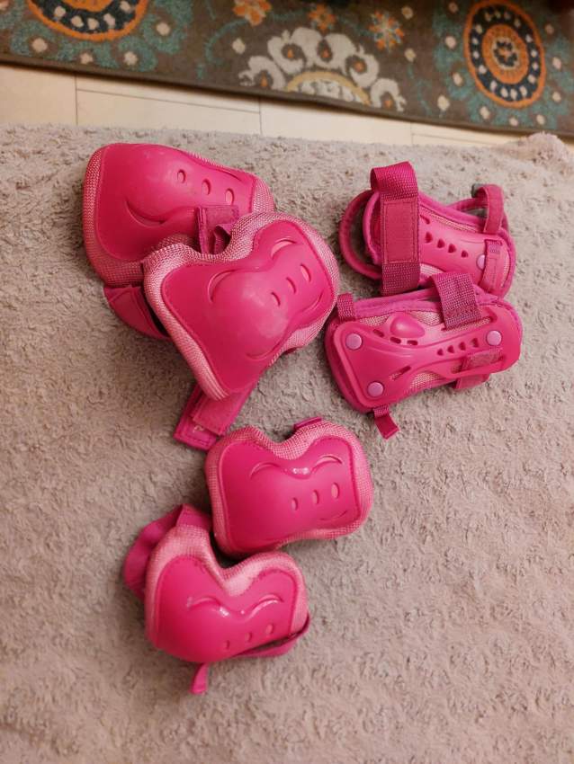 roller skates protection equipment - 0 - Roller skating  on Aster Vender