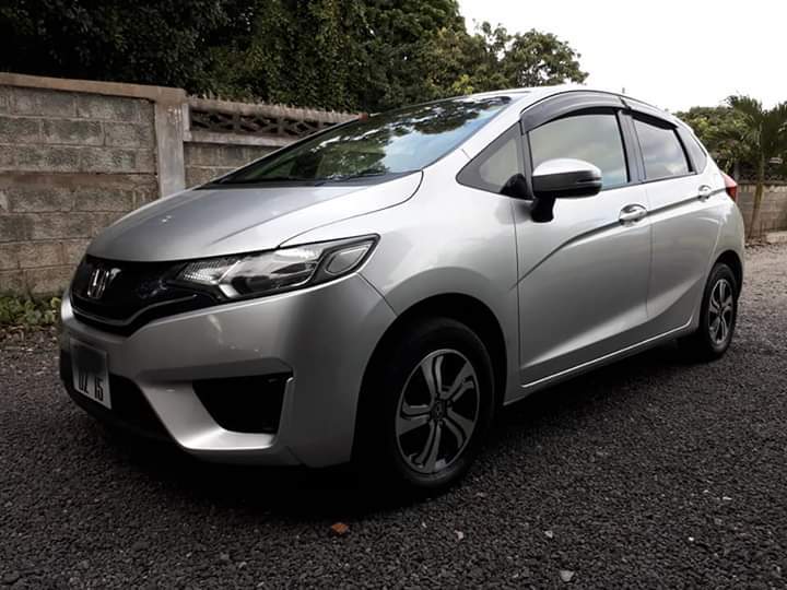 Honda Fit 2015 - 1 - Family Cars  on Aster Vender