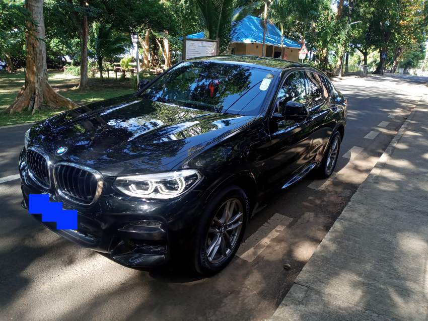 BMW X4 SPORT - 2 - SUV Cars  on Aster Vender