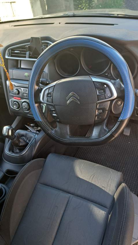 Citroen C4 2011 (phase 2) - 3 - Compact cars  on Aster Vender