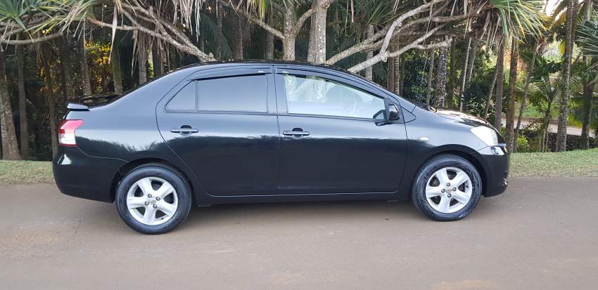 Toyota yaris - YR08 - 1.3L - Tel 59203220 on Aster Vender