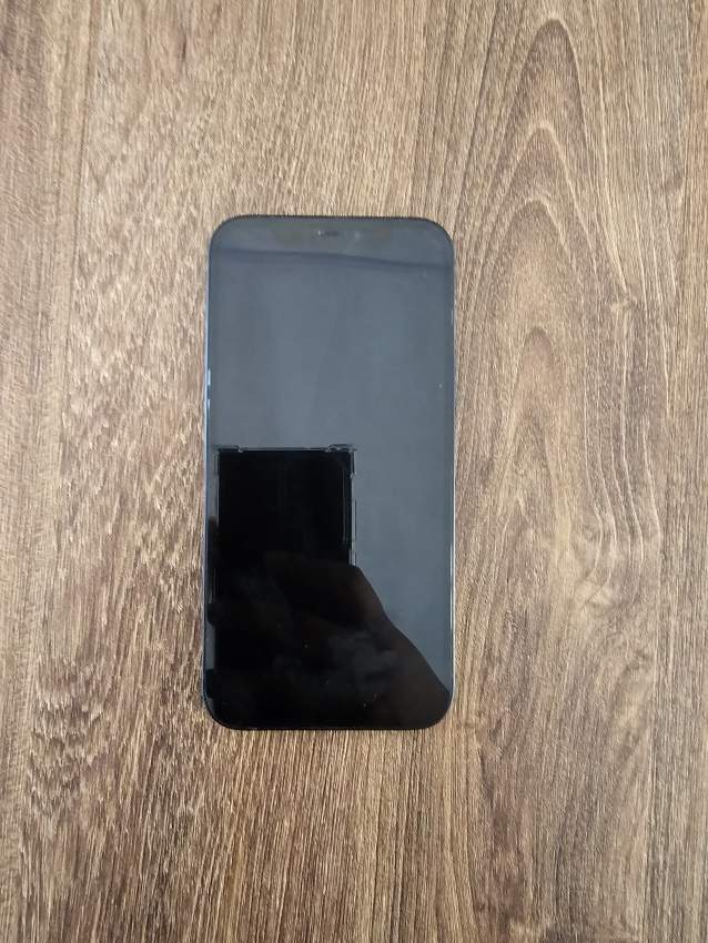Iphone 12 128gb used on Aster Vender