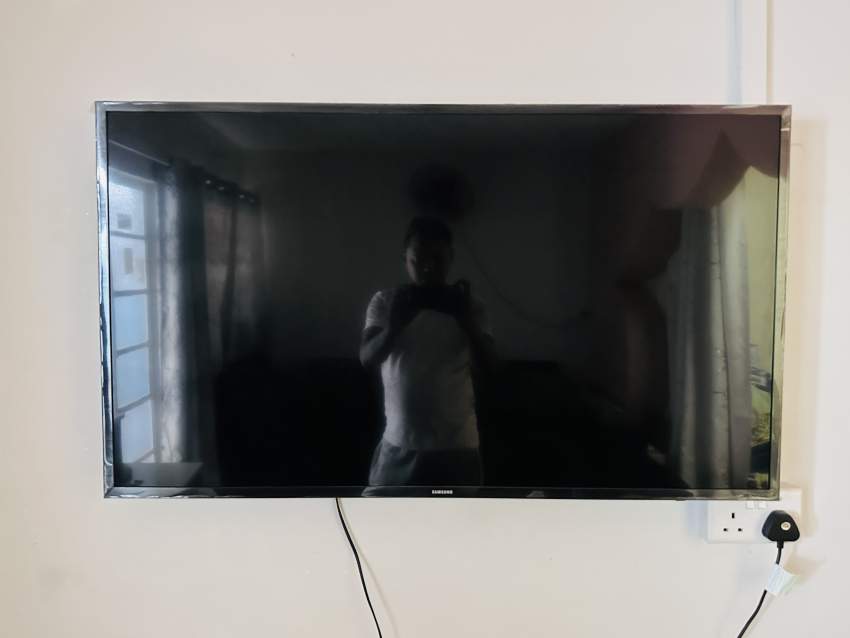 Samsung TV - 2 - All electronics products  on Aster Vender