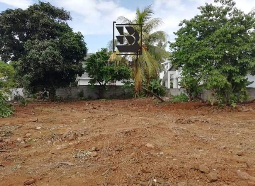 #SOLD  - 1 - Land  on Aster Vender