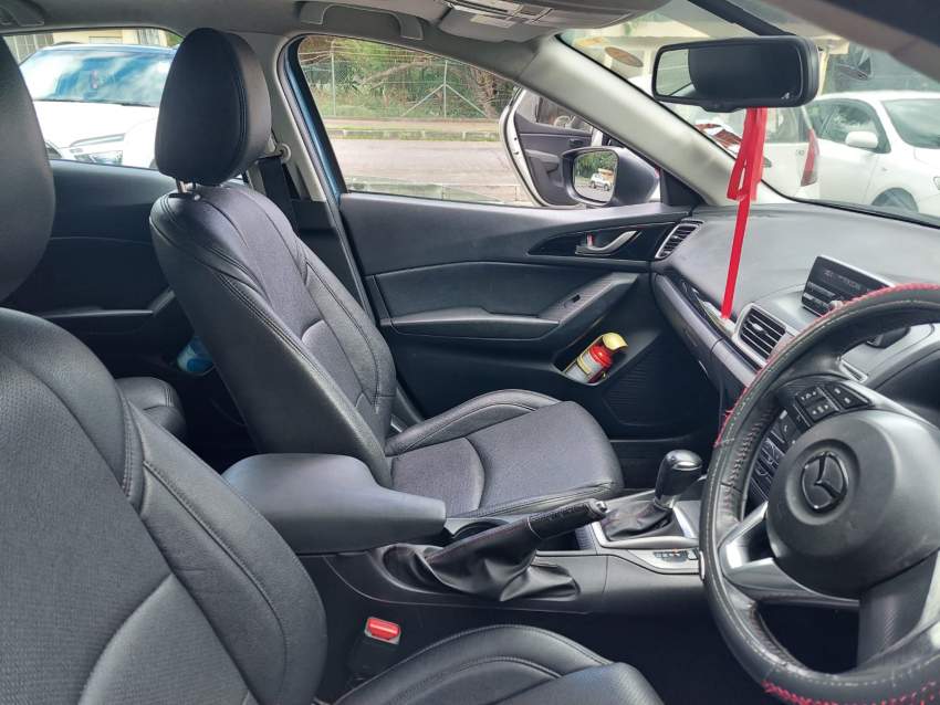 Mazda 3 - 3 - Family Cars  on Aster Vender