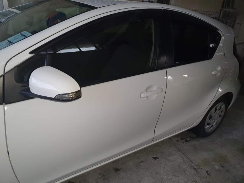 Toyota Aqua 2016 - 5 - Family Cars  on Aster Vender