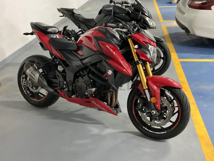 GSX S750 2017 Red - 1 - Sports Bike  on Aster Vender