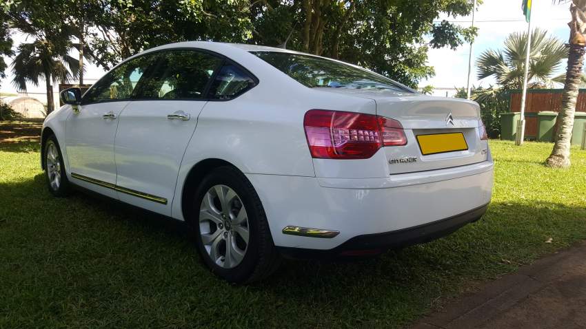 2010 Citroen C5 2.0 Hdi - 3 - Luxury Cars  on Aster Vender