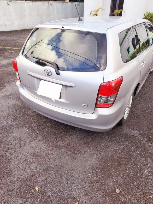 Toyota Fielder 2010 - 1 - Family Cars  on Aster Vender