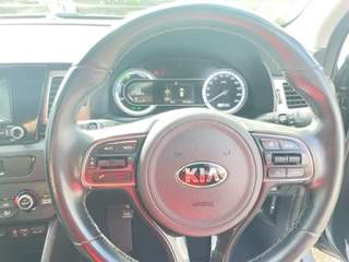 À vendre KIA NIRO 2019 1.6 Hybrid/Petrol - 5 - SUV Cars  on Aster Vender