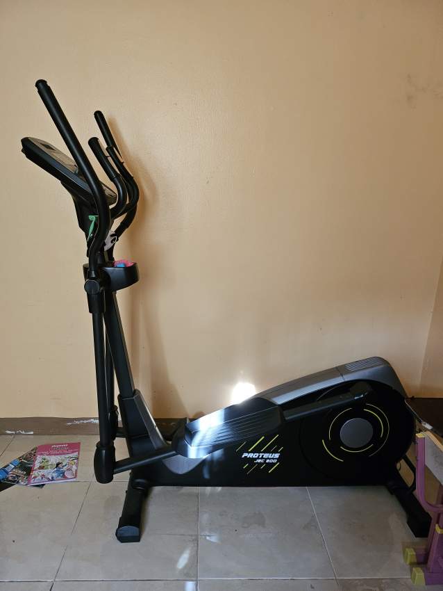 Proteus Elliptical for sale. Call 57690689 - 1 - Fitness & gym equipment  on Aster Vender