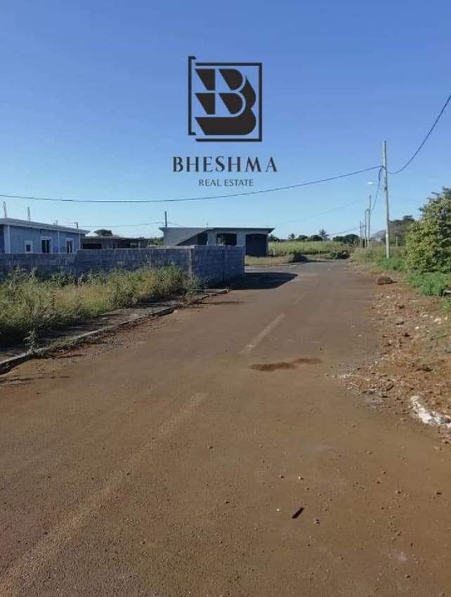 Unfinished house on a plot of 7p for sale in Morc Beau Plateau  - 4 - House  on Aster Vender