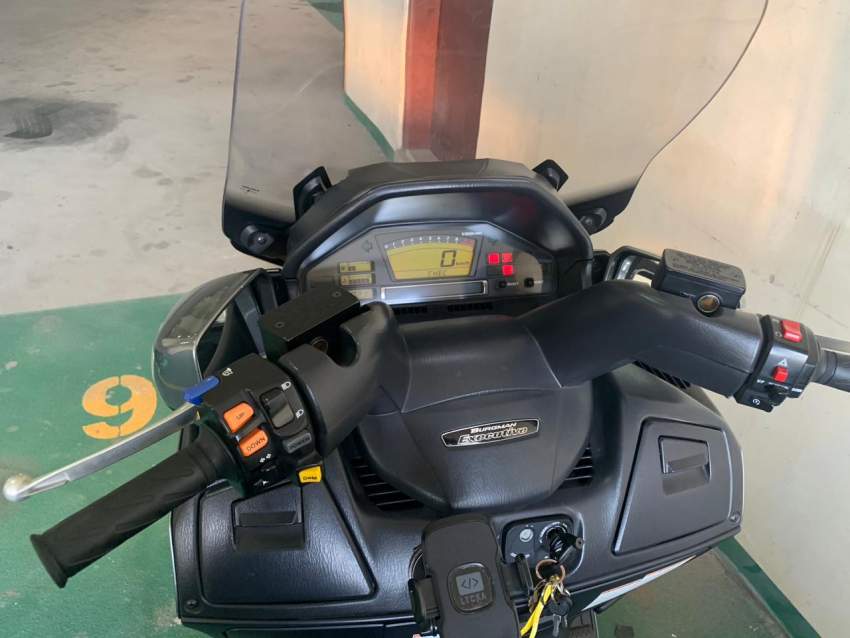 Suzuki boulevard 650 Executive - 1 - Scooters (above 50cc)  on Aster Vender