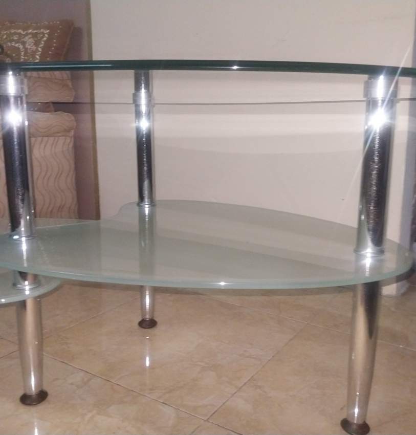 Glass table. - 0 - Tables  on Aster Vender