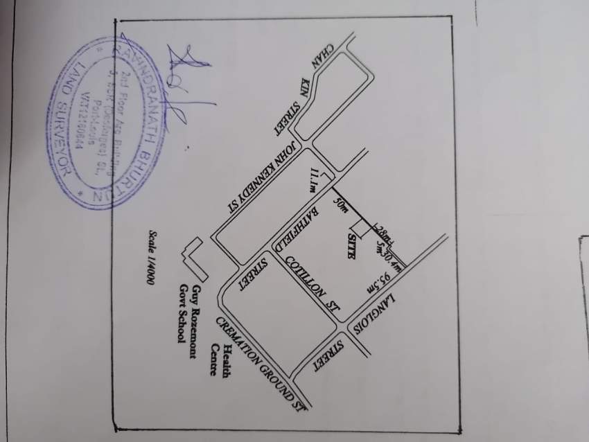 Terrain à vendre Port-Louis - 0 - Land  on Aster Vender