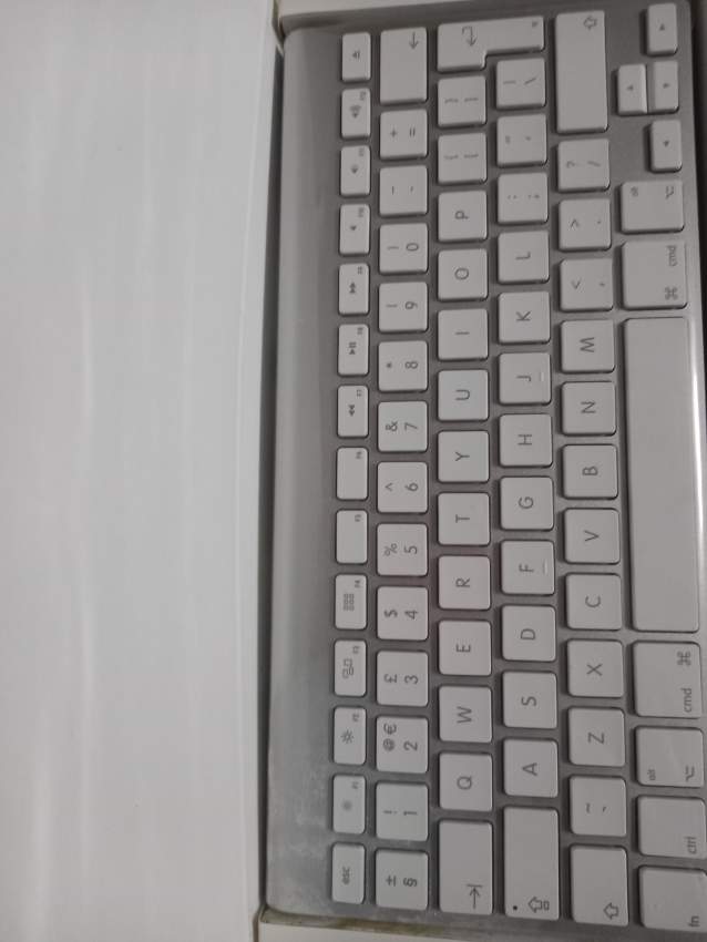 Apple wireless keyboard  on Aster Vender