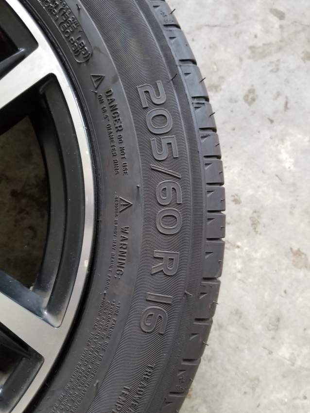RIMS/ ALLOY WHEELS  and tyres(Urgent sale) - 1 - SUV Cars  on Aster Vender