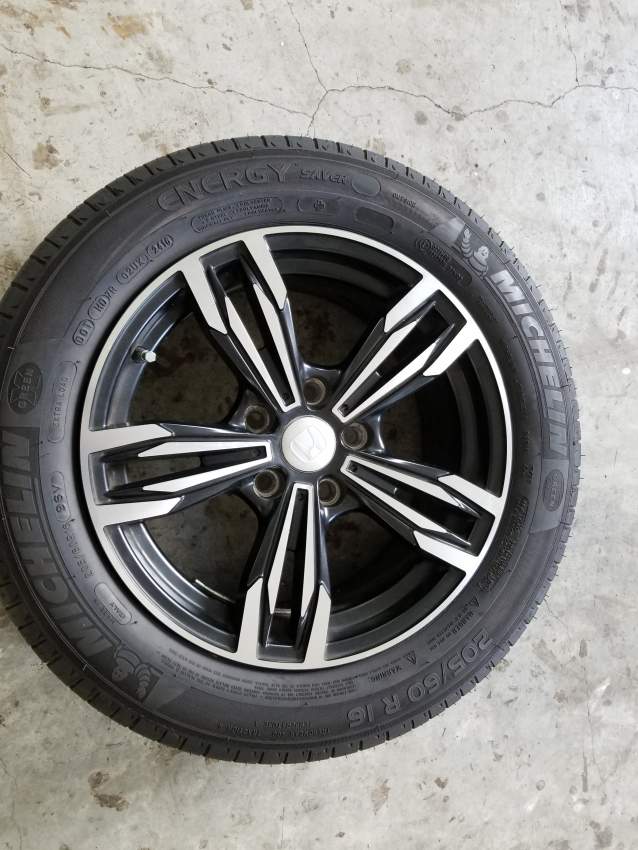 RIMS/ ALLOY WHEELS  and tyres(Urgent sale) - 0 - SUV Cars  on Aster Vender