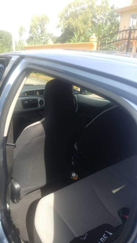 Toyota vitz - 2 - Compact cars  on Aster Vender