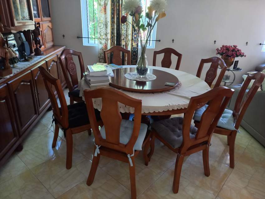 Table + 8 chairs - 0 - Living room sets  on Aster Vender