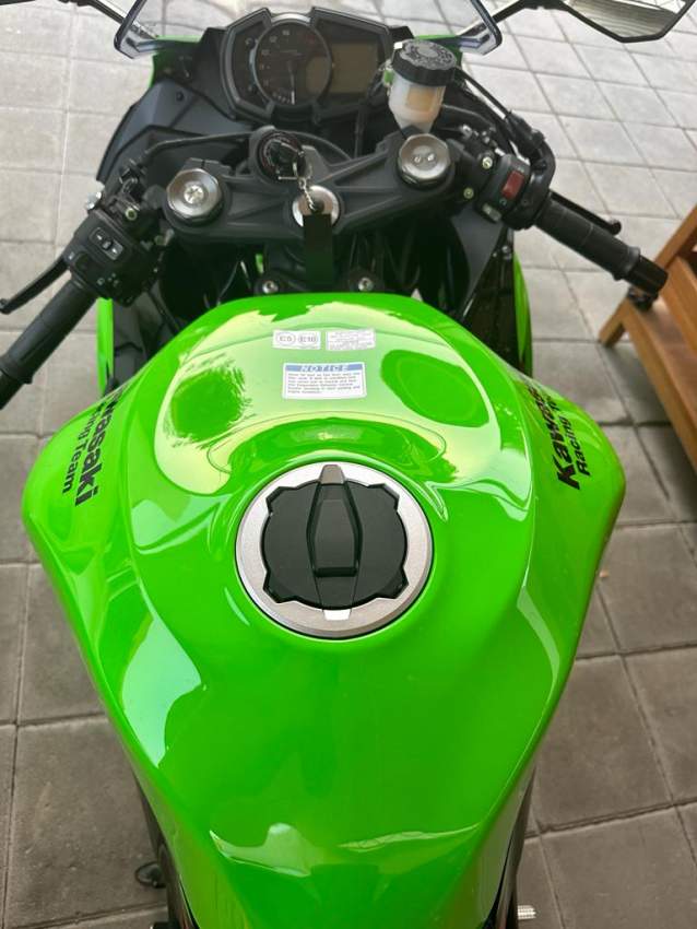 Brand new Zx6r 2023 - 1 - Sports Bike  on Aster Vender