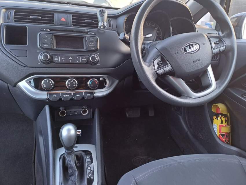 Car Model Kia Rio - 2 - Family Cars  on Aster Vender