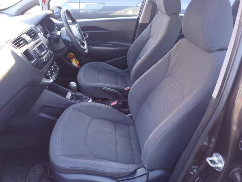 Car Model Kia Rio - 4 - Family Cars  on Aster Vender