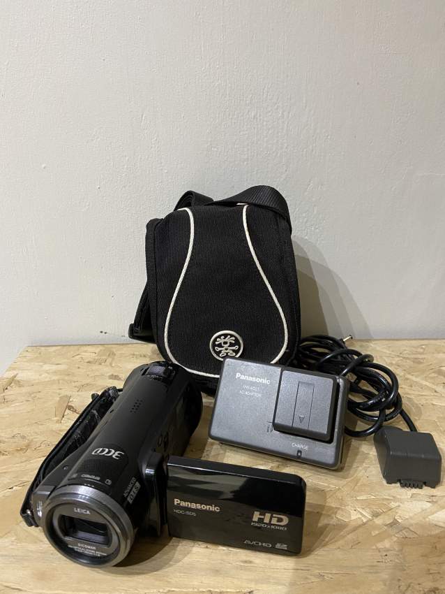 Panasonic HDC-SD5 Full HD Camcorder w/charger - 4 - Webcam  on Aster Vender