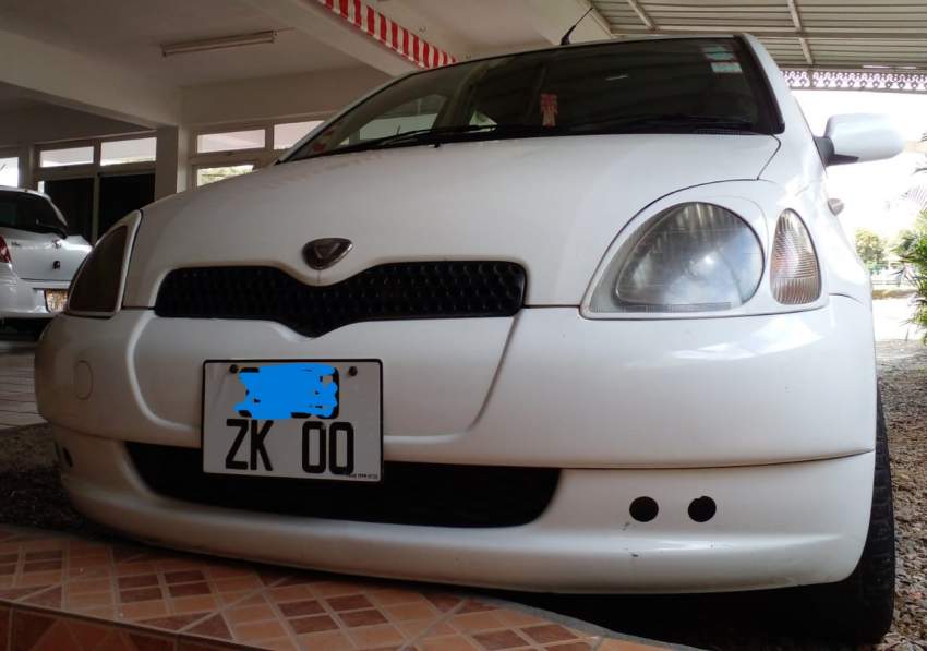Toyota Vitz 2000 - 2 - Compact cars  on Aster Vender