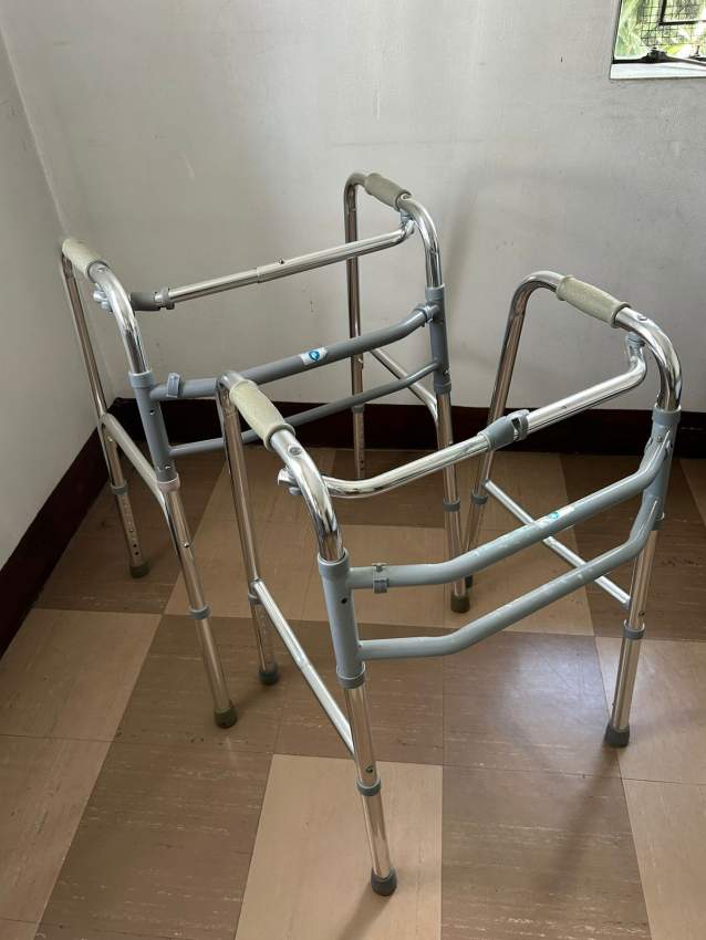 Aluminium Medical Frames (x2) - 1 - Other Medical equipment  on Aster Vender