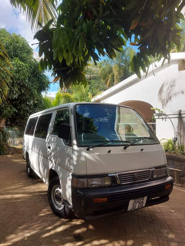 Nissan Urvan for Sale Excellent Condition - 4 - Cargo Van (Delivery Van)  on Aster Vender