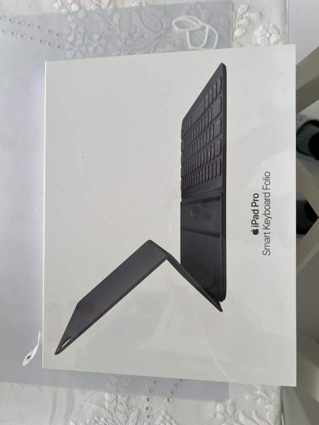 Smart Keyboard Folio iPad pro 12,9 on Aster Vender