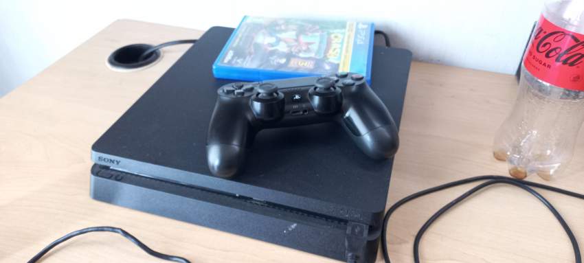 PS4 Console + ViewSonic Screen 1080p + PS4 Games - 1 - PlayStation 4 Games  on Aster Vender