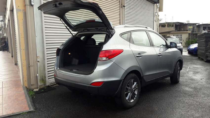 Hyundai IX35 - 2 - SUV Cars  on Aster Vender