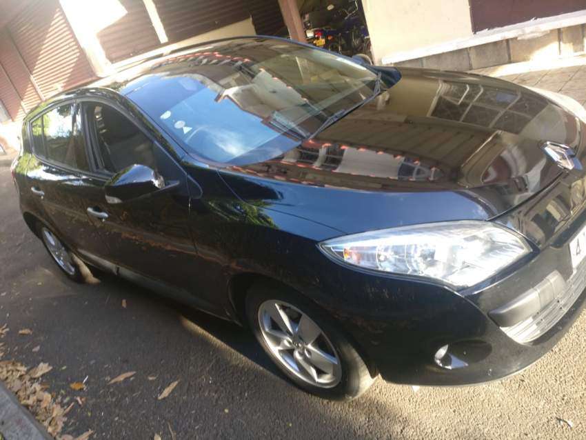 A vendre Renault megane Manuel 2012 - 4 - Family Cars  on Aster Vender