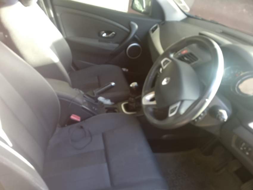 A vendre Renault megane Manuel 2012 - 2 - Family Cars  on Aster Vender