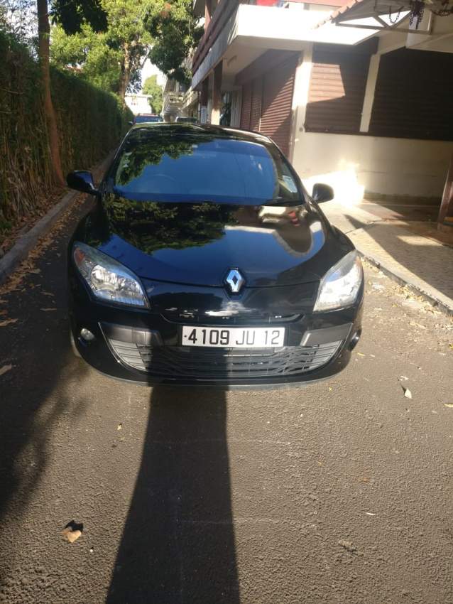 A vendre Renault megane Manuel 2012 - 1 - Family Cars  on Aster Vender