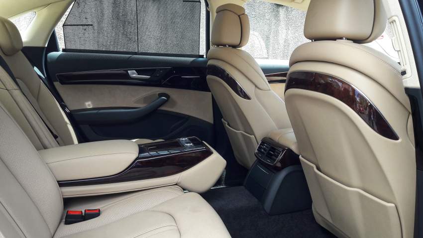 Audi A8L  - 7 - Luxury Cars  on Aster Vender