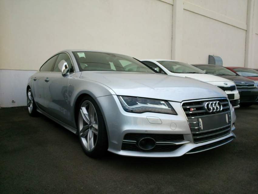 AUDI S7 on Aster Vender