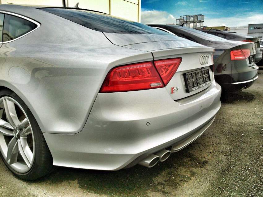 AUDI S7  - 8 - Sport Cars  on Aster Vender